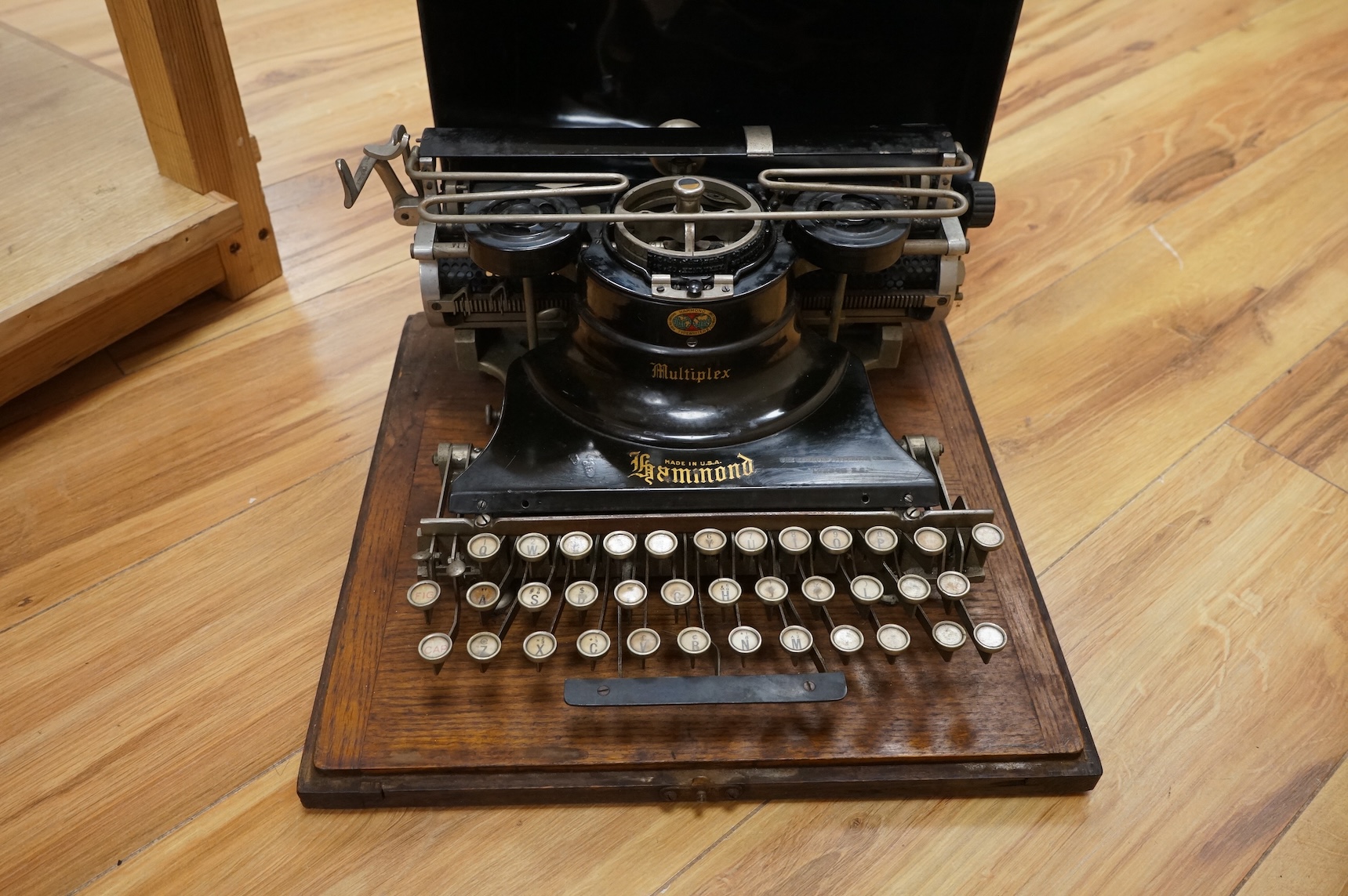 An early 20th century oak and tinplate Hammond Multiplex typewriter, Made in U.S.A.